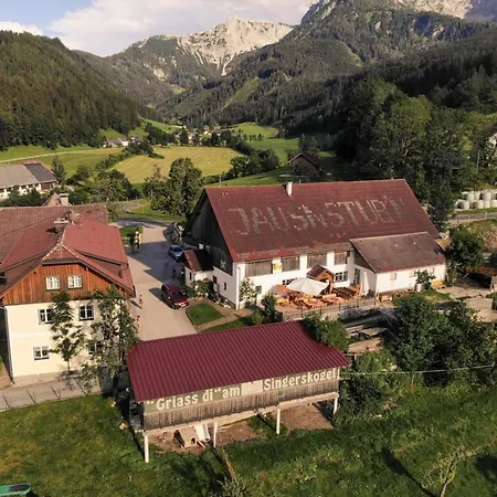 Landhaus Singerskogel - Und Jausnstub'n *