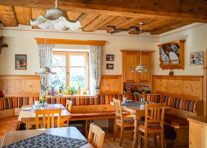 Landhaus Singerskogel - Und Jausnstub`n *