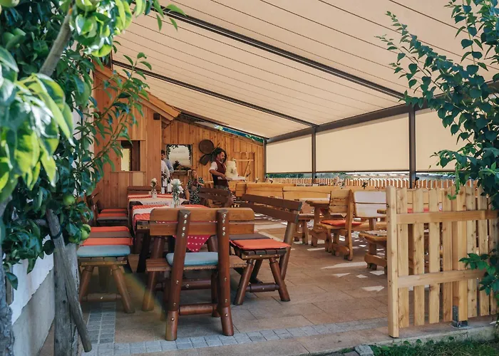 Landhaus Singerskogel - Und Jausnstub`n *